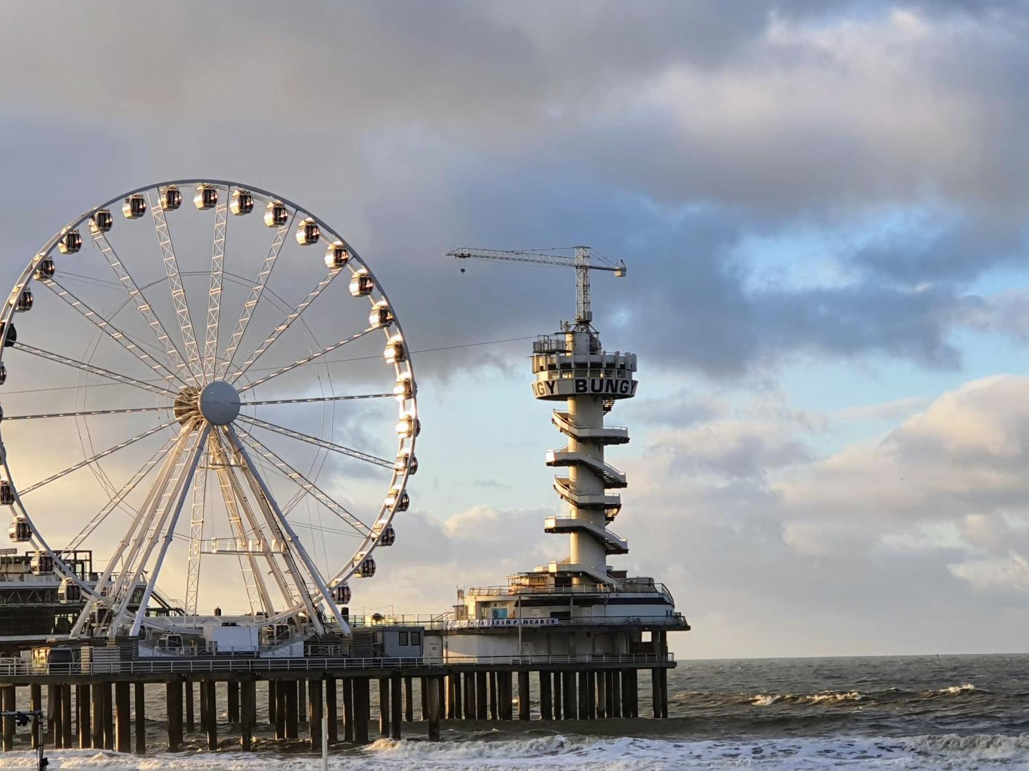 Bluebeach Scheveningen Haia Exterior foto
